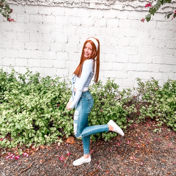 Meet your Posher, Elle - Picture 1 of 1